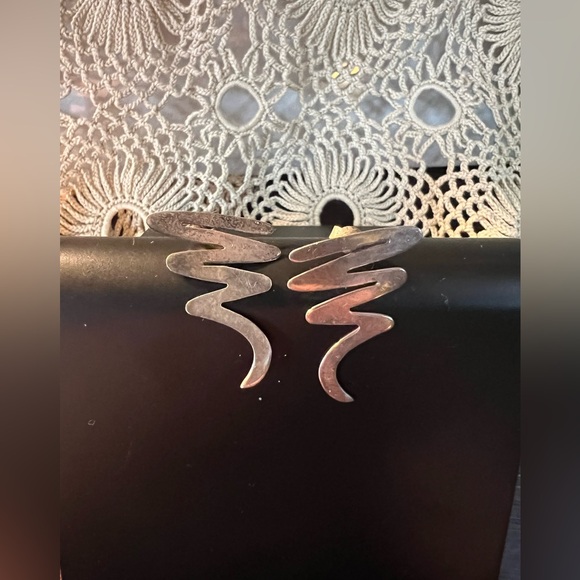 ✨ Vintage STERLING SILVER 925 Pierced Earrings Mexico SWIRL Zig Zag ✨ - Picture 2 of 6